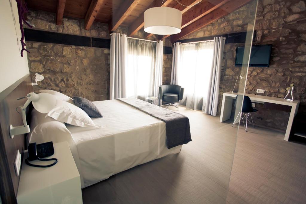 Hotel Restaurante Masia La Torre Mora de Rubielos Oda fotoğraf