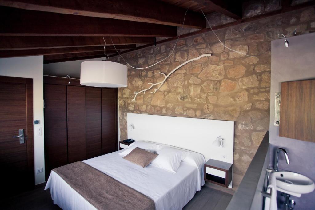 Hotel Restaurante Masia La Torre Mora de Rubielos Oda fotoğraf